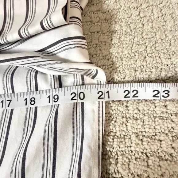 Gold Label Investments Elegant Striped Button-Down Shirt - Picture 8 of 8